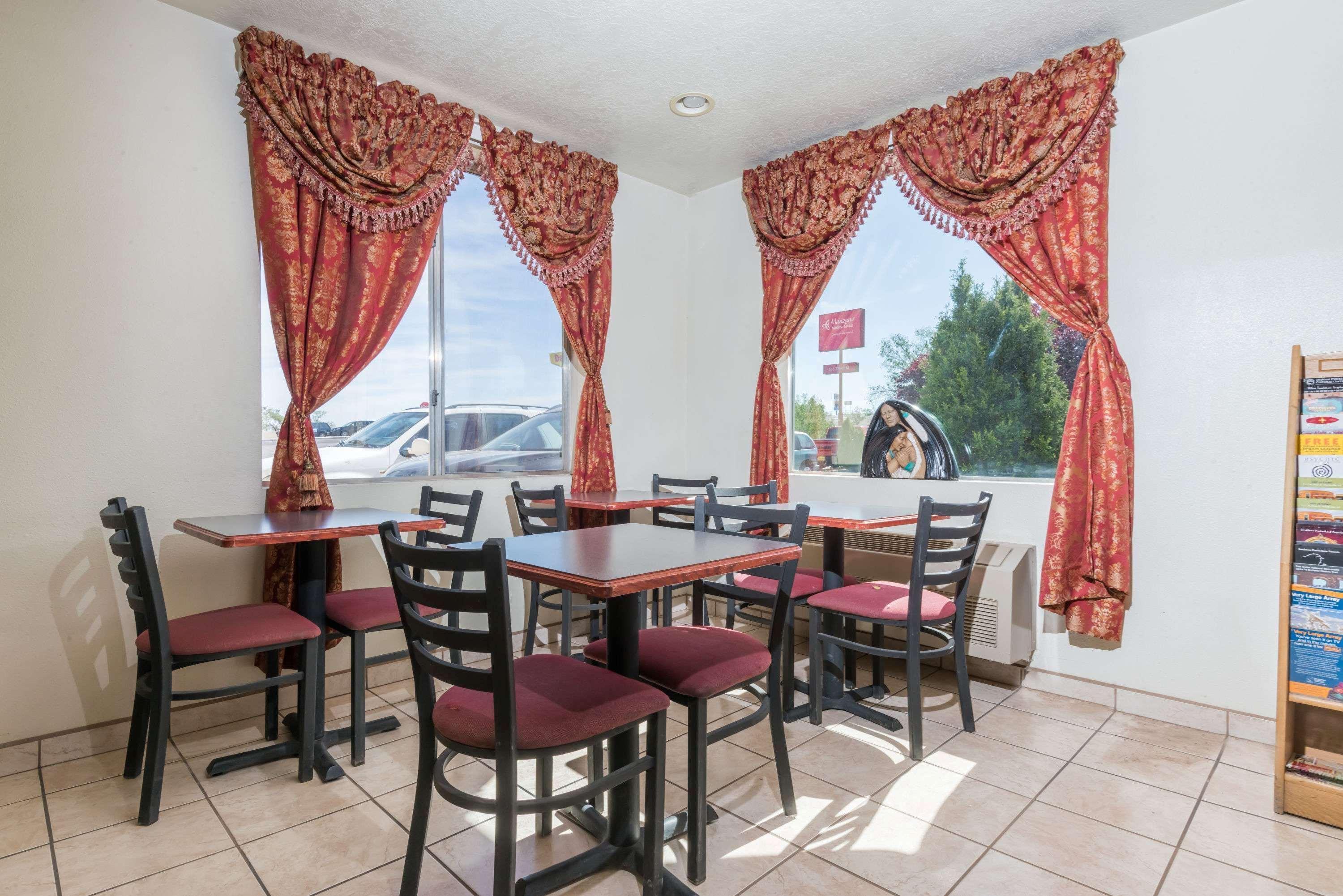Super 8 By Wyndham Bernalillo Otel Dış mekan fotoğraf